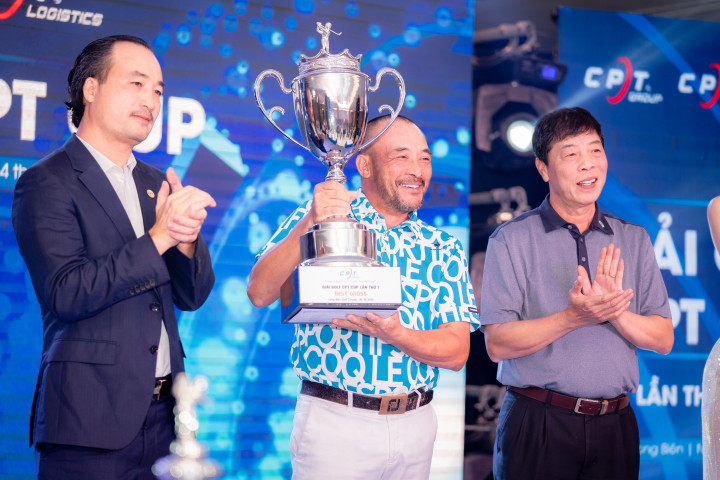 Golfer Nguyễn Duy Tiến đạt Cup Best Gross